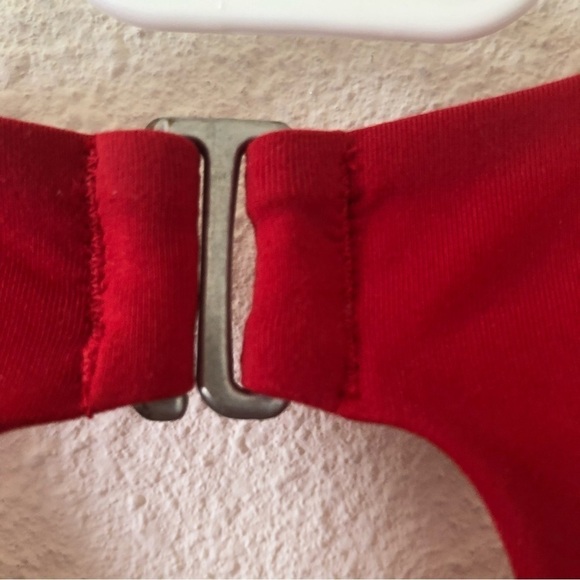 ATHLETA Red High Neck Underwire Sports Bra Women Size 32DD/DD - Picture 5 of 10